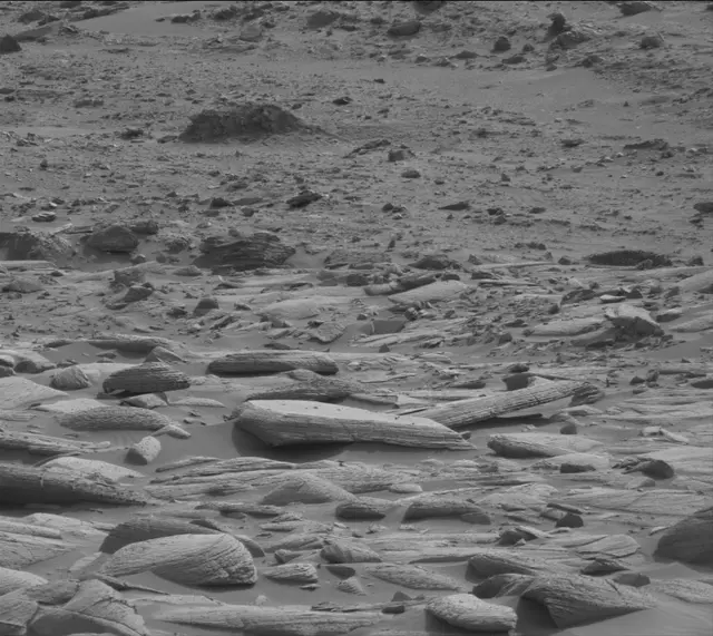 Sol 4148: Mast Camera (Mastcam)