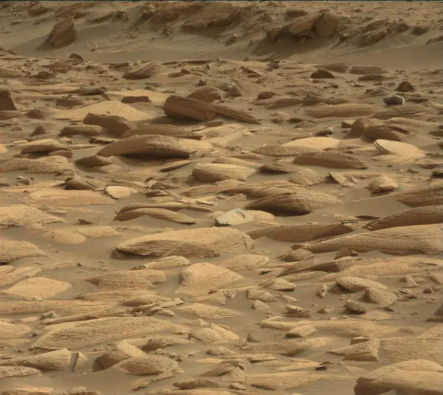 Sol 4148: Mast Camera (Mastcam)