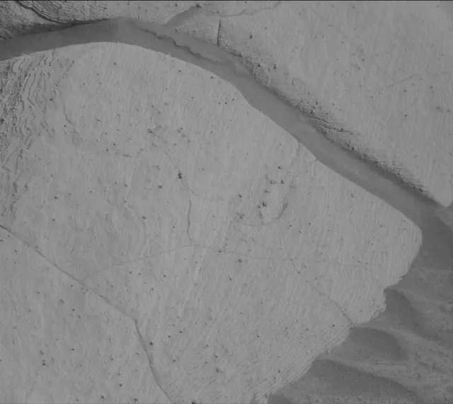 Sol 4148: Mast Camera (Mastcam)