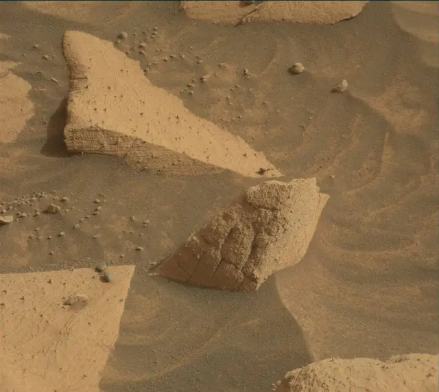 Sol 4148: Mast Camera (Mastcam)