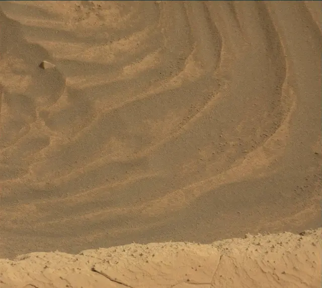 Sol 4148: Mast Camera (Mastcam)