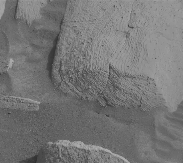 Sol 4148: Mast Camera (Mastcam)