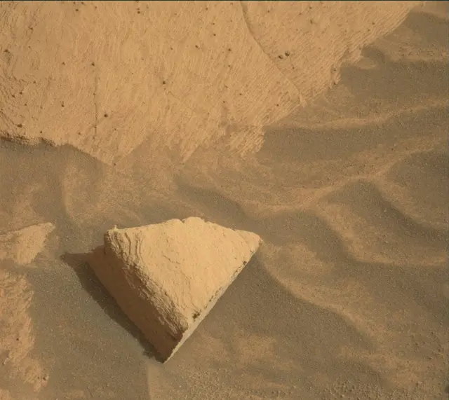 Sol 4148: Mast Camera (Mastcam)