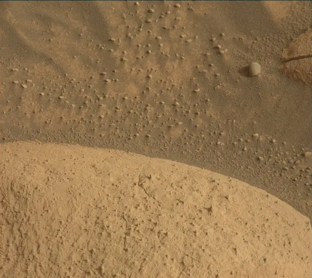 Sol 4148: Mast Camera (Mastcam)