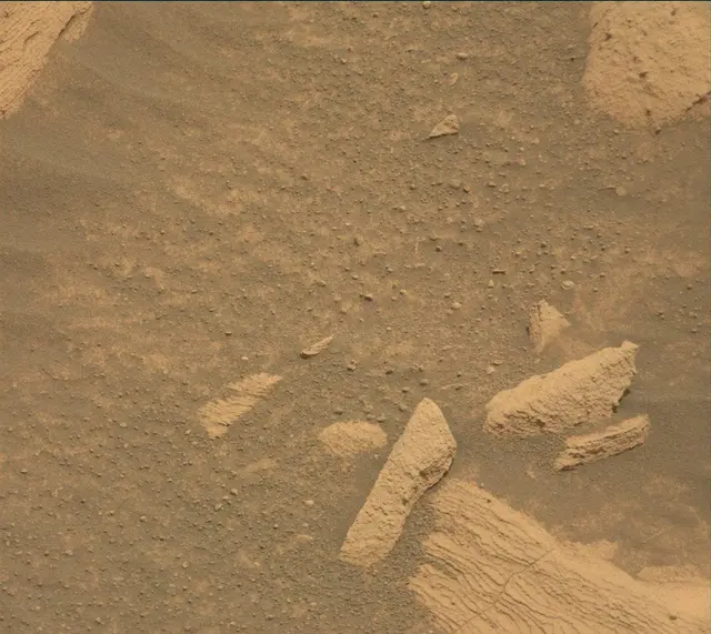 Sol 4151: Mast Camera (Mastcam)