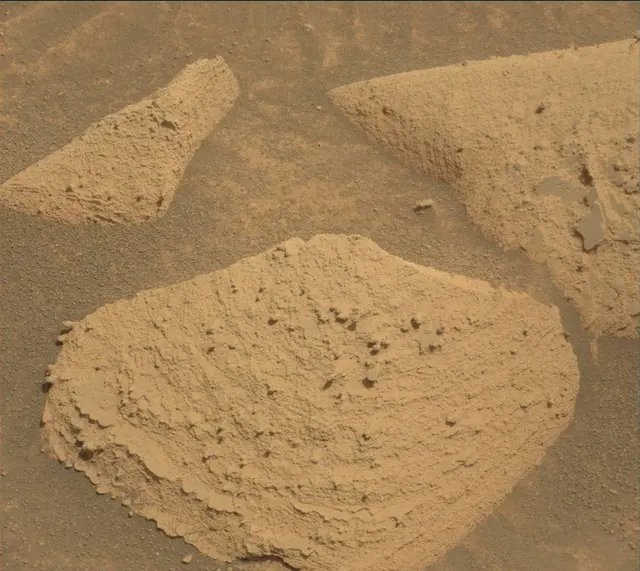 Sol 4151: Mast Camera (Mastcam)