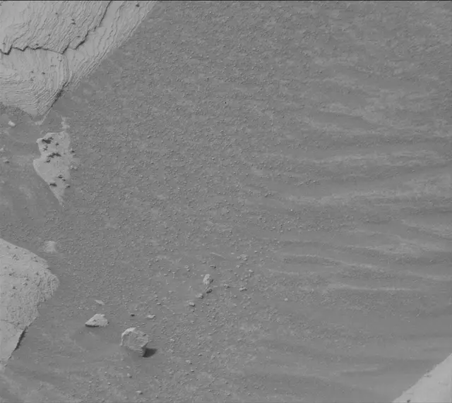 Sol 4152: Mast Camera (Mastcam)