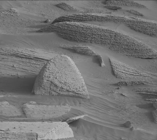 Sol 4152: Mast Camera (Mastcam)