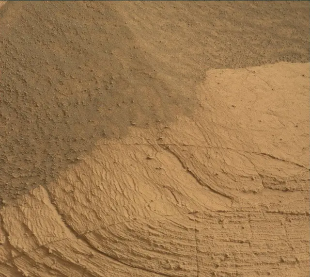Sol 4152: Mast Camera (Mastcam)