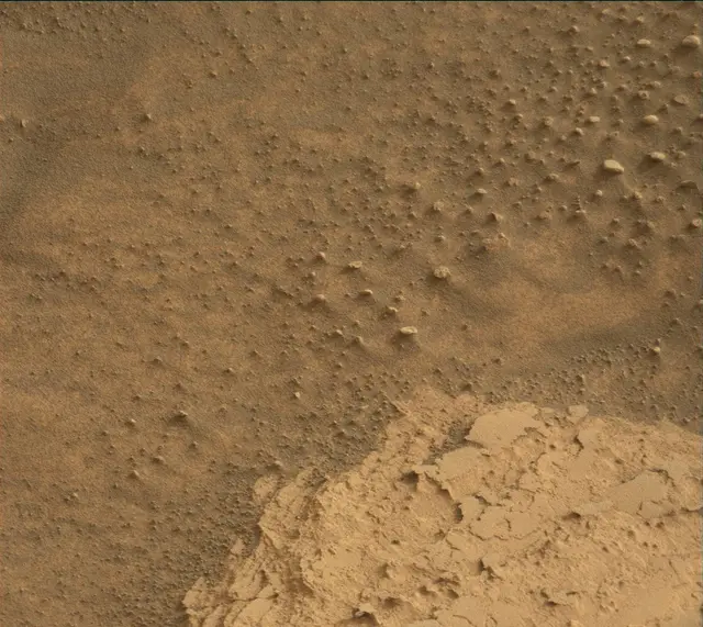 Sol 4152: Mast Camera (Mastcam)