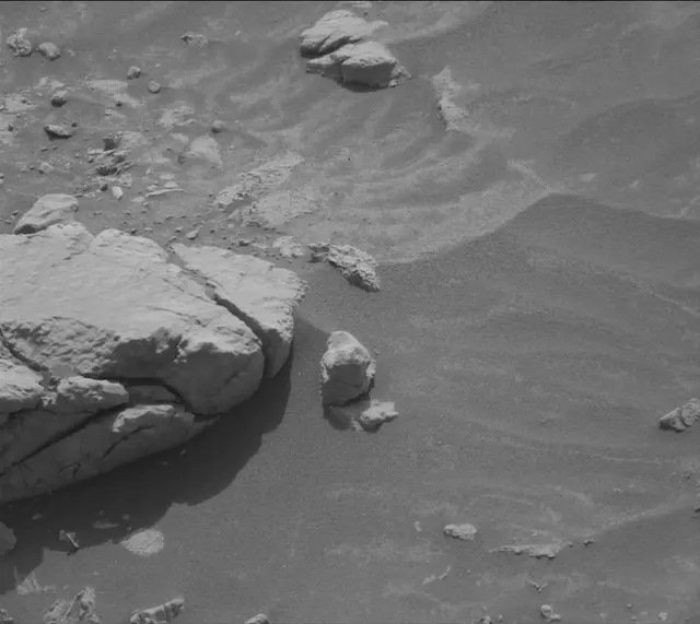 Sol 4168: Mast Camera (Mastcam)
