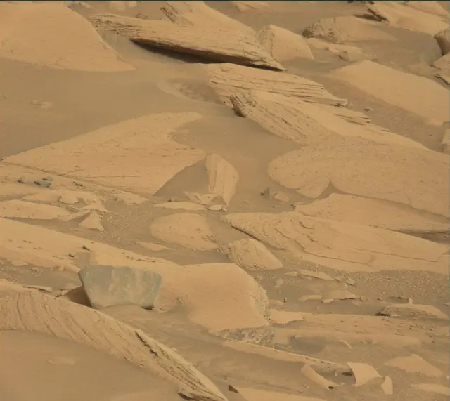 Sol 4169: Mast Camera (Mastcam)
