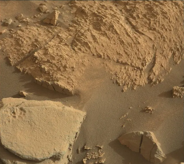 Sol 4169: Mast Camera (Mastcam)
