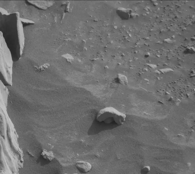 Sol 4169: Mast Camera (Mastcam)