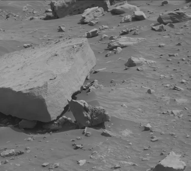 Sol 4171: Mast Camera (Mastcam)