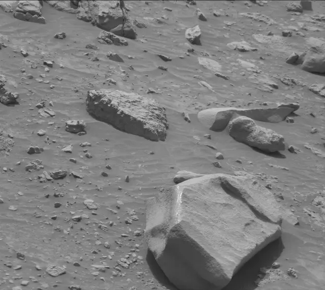 Sol 4171: Mast Camera (Mastcam)