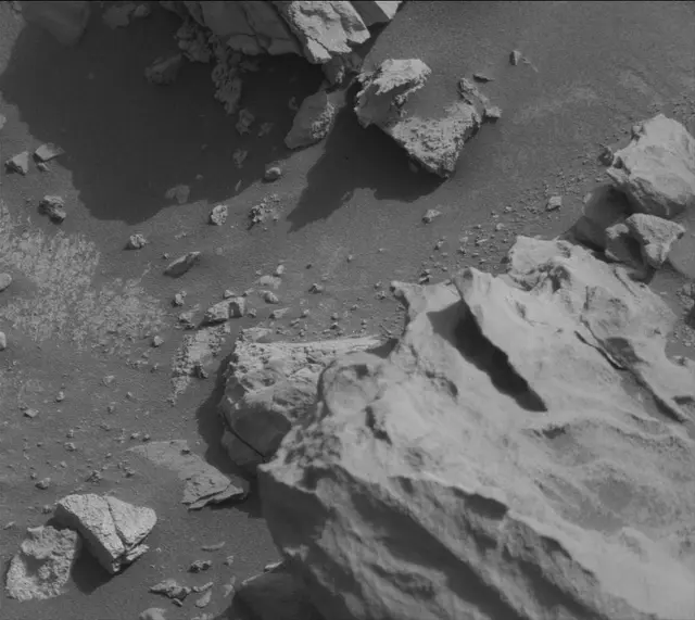 Sol 4171: Mast Camera (Mastcam)