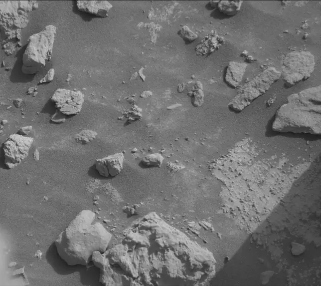 Sol 4171: Mast Camera (Mastcam)