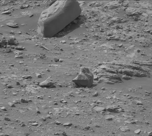 Sol 4174: Mast Camera (Mastcam)