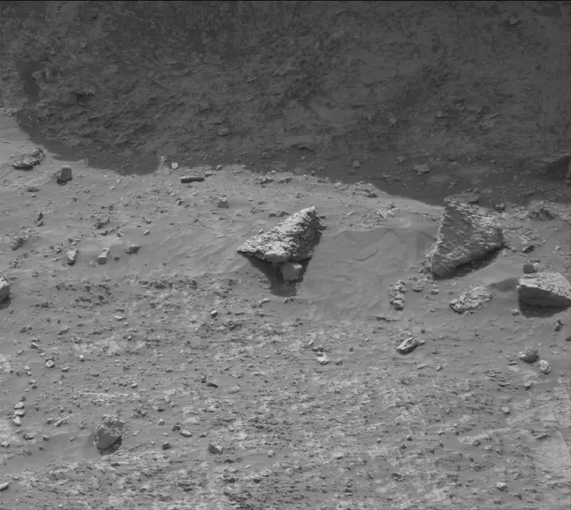 Sol 4176: Mast Camera (Mastcam)