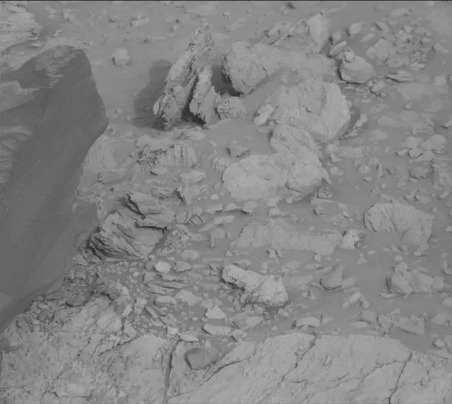 Sol 4185: Mast Camera (Mastcam)
