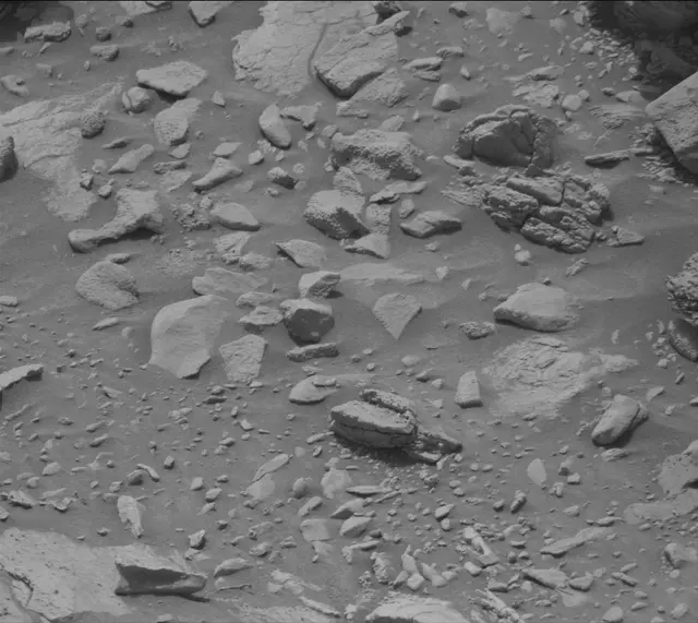 Sol 4185: Mast Camera (Mastcam)