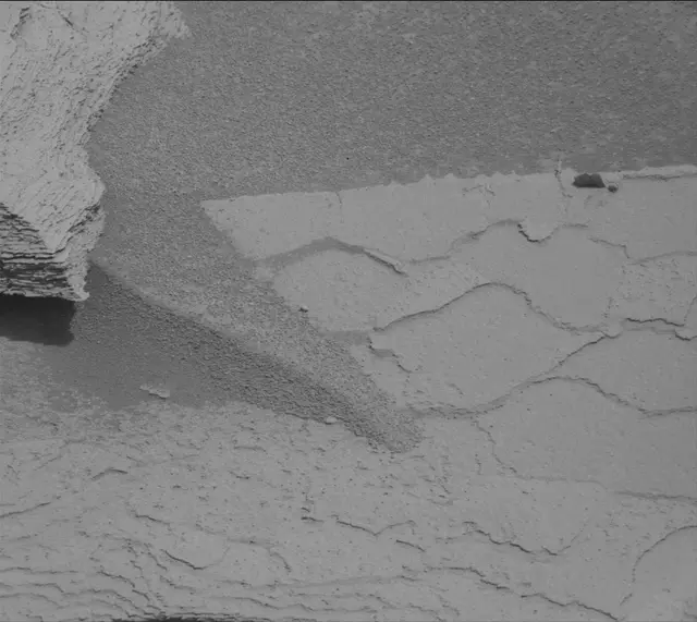 Sol 4187: Mast Camera (Mastcam)