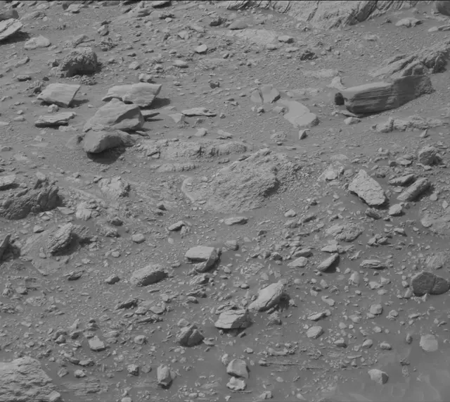 Sol 4187: Mast Camera (Mastcam)