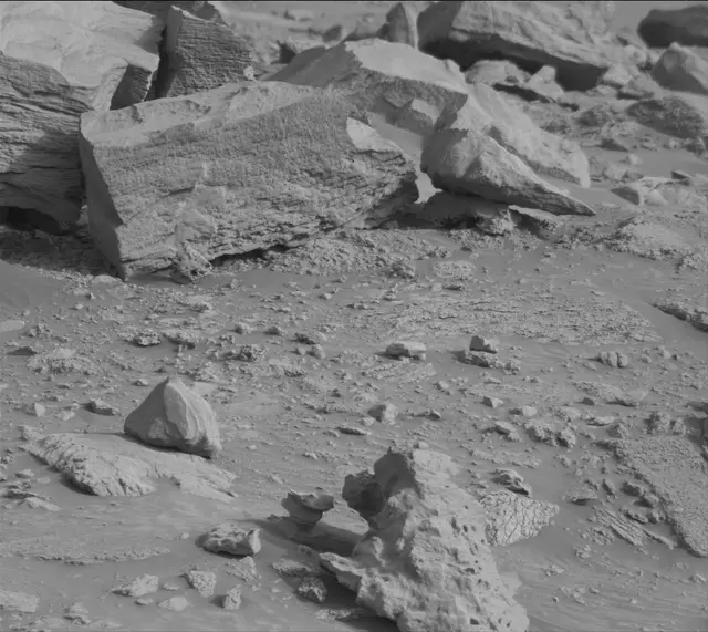 Sol 4195: Mast Camera (Mastcam)