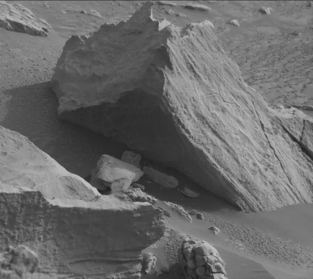 Sol 4195: Mast Camera (Mastcam)