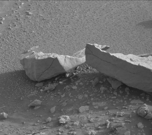 Sol 4195: Mast Camera (Mastcam)