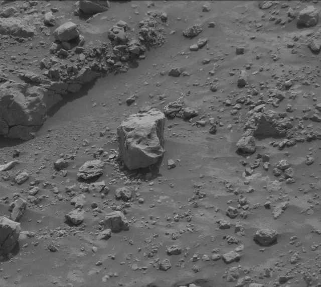 Sol 4202: Mast Camera (Mastcam)