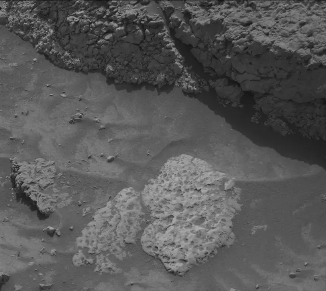 Sol 4202: Mast Camera (Mastcam)