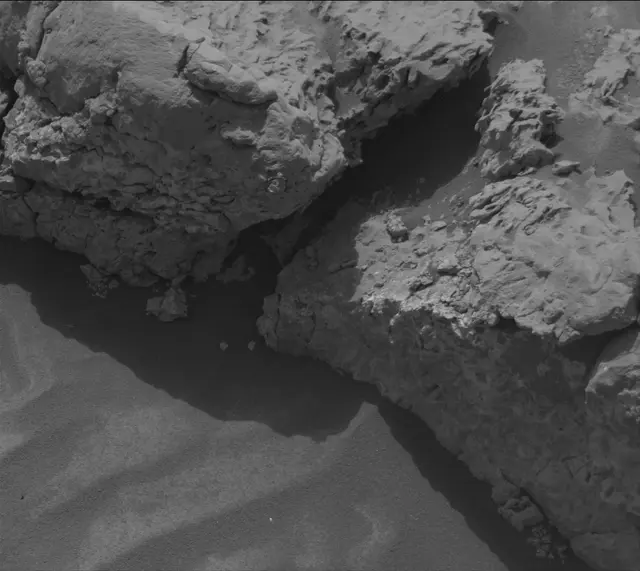 Sol 4202: Mast Camera (Mastcam)