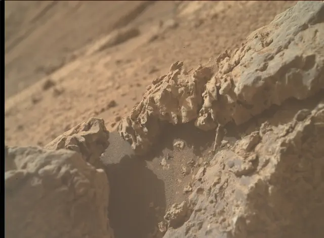 Sol 4205: Mars Hand Lens Imager (MAHLI)