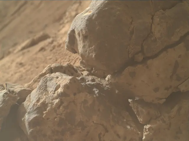 Sol 4206: Mars Hand Lens Imager (MAHLI)