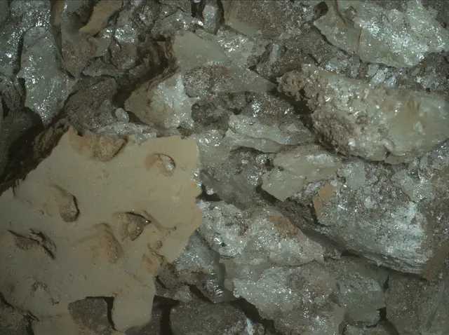 Sol 4208: Mars Hand Lens Imager (MAHLI)