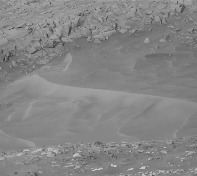 Sol 4217: Mast Camera (Mastcam)