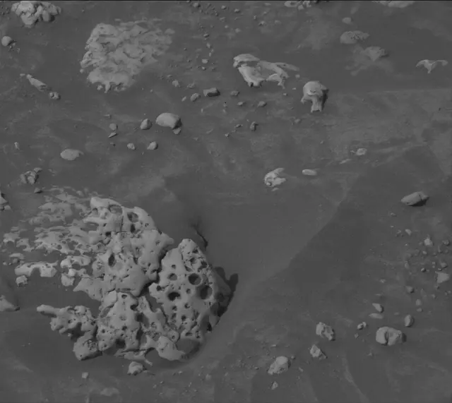 Sol 4217: Mast Camera (Mastcam)