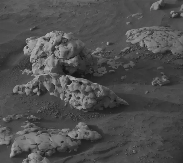 Sol 4217: Mast Camera (Mastcam)