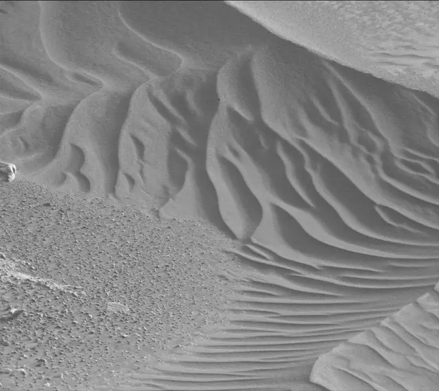 Sol 4223: Mast Camera (Mastcam)