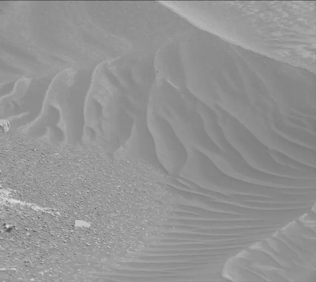 Sol 4223: Mast Camera (Mastcam)