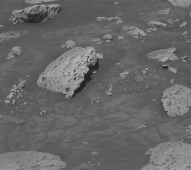 Sol 4235: Mast Camera (Mastcam)