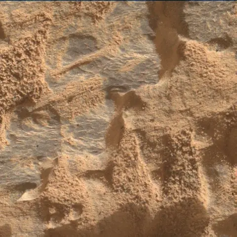 Sol 4236: Mars Hand Lens Imager (MAHLI)