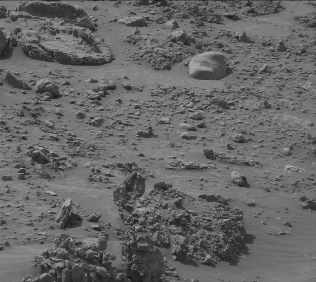 Sol 4239: Mast Camera (Mastcam)