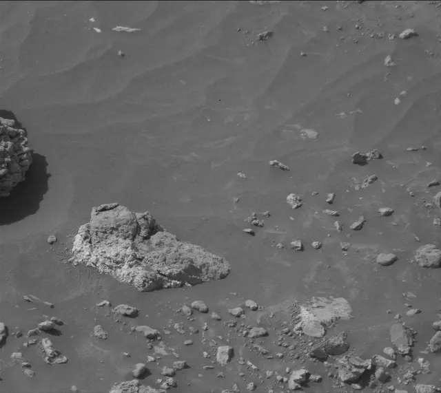 Sol 4239: Mast Camera (Mastcam)