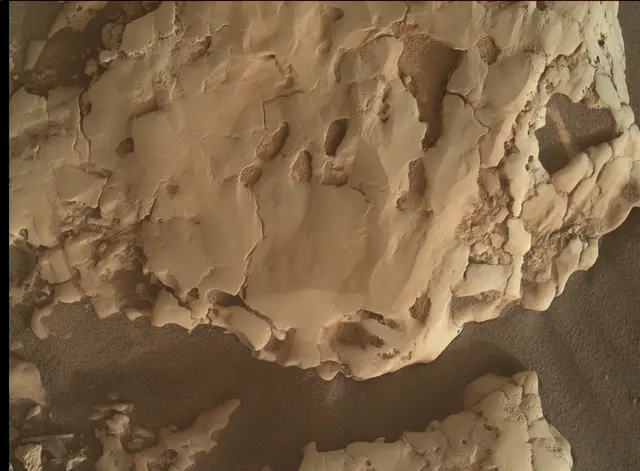 Sol 4239: Mars Hand Lens Imager (MAHLI)