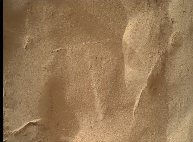 Sol 4239: Mars Hand Lens Imager (MAHLI)