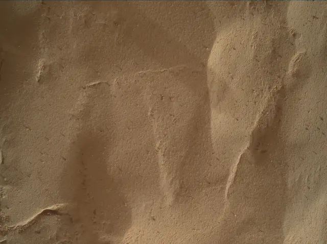 Sol 4239: Mars Hand Lens Imager (MAHLI)