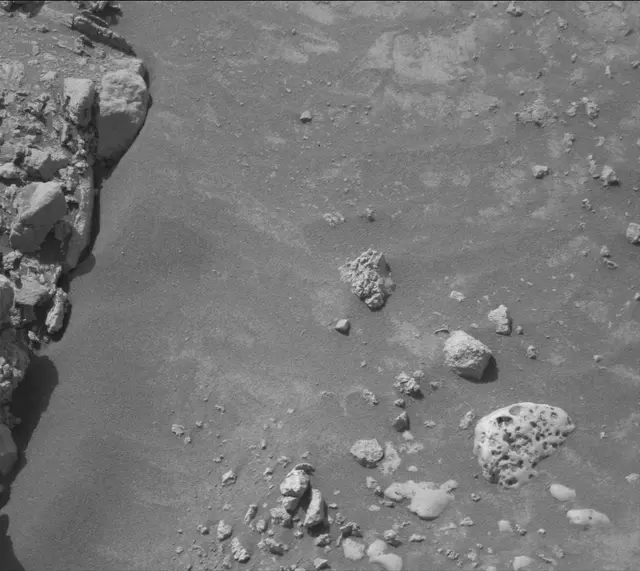 Sol 4243: Mast Camera (Mastcam)